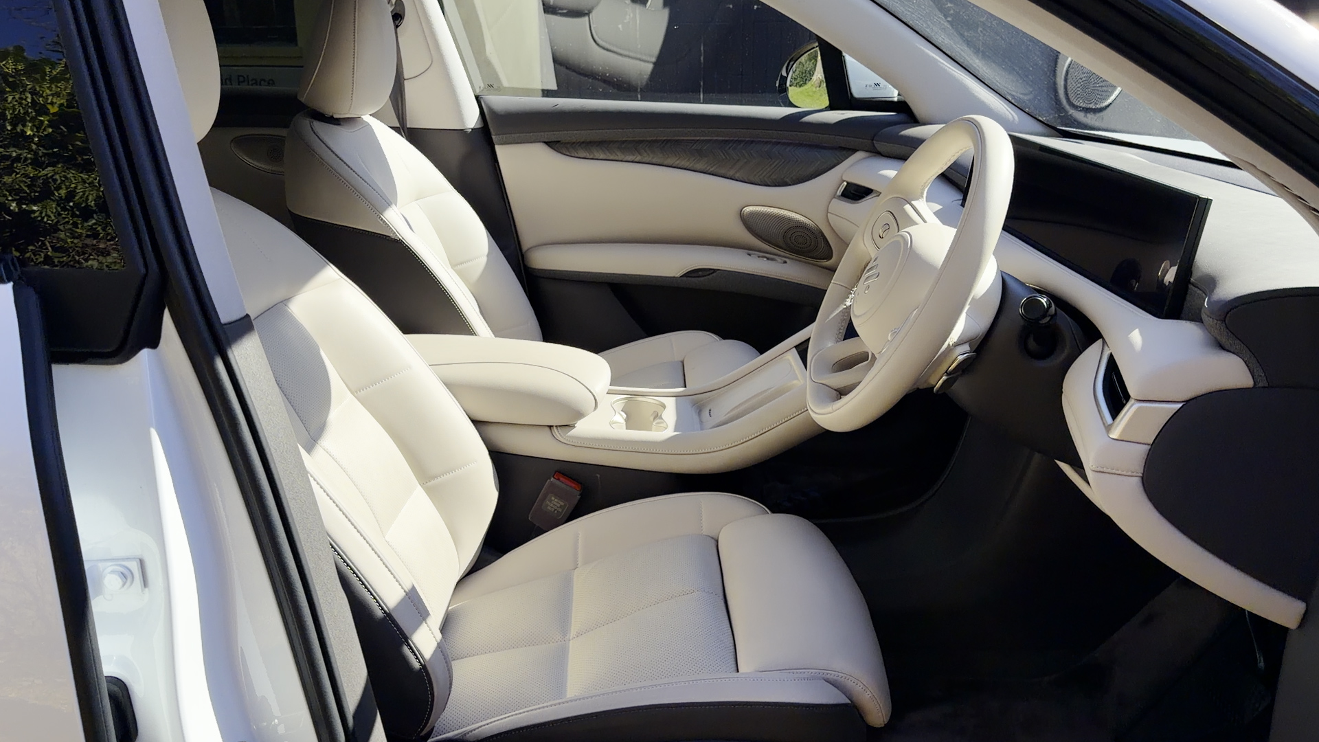 MG MOTOR UK IM6 ELECTRIC ESTATE 300kW Long Range 100kWh 5dr Auto